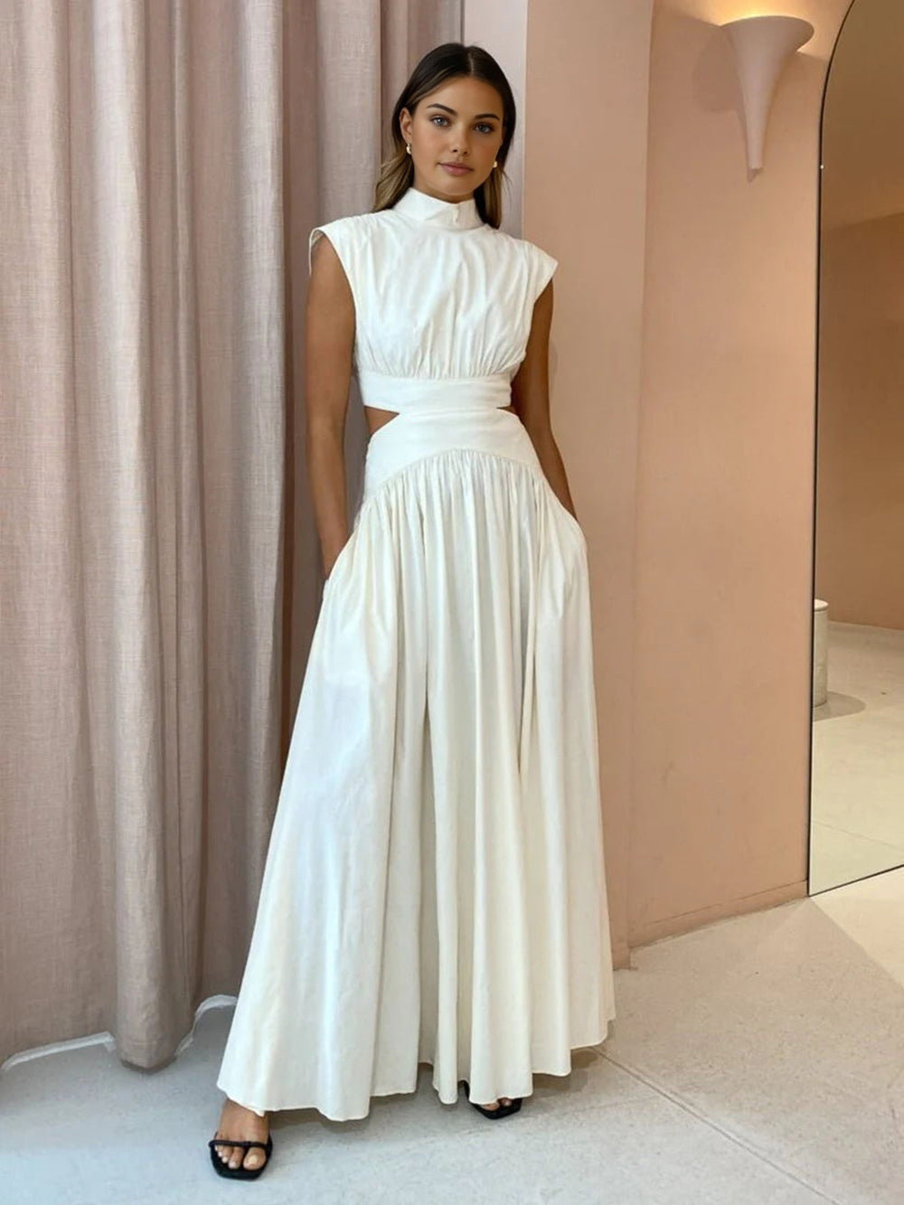 Abito lungo aperto sul fianco da donna – Elegante outfit estivo fluido