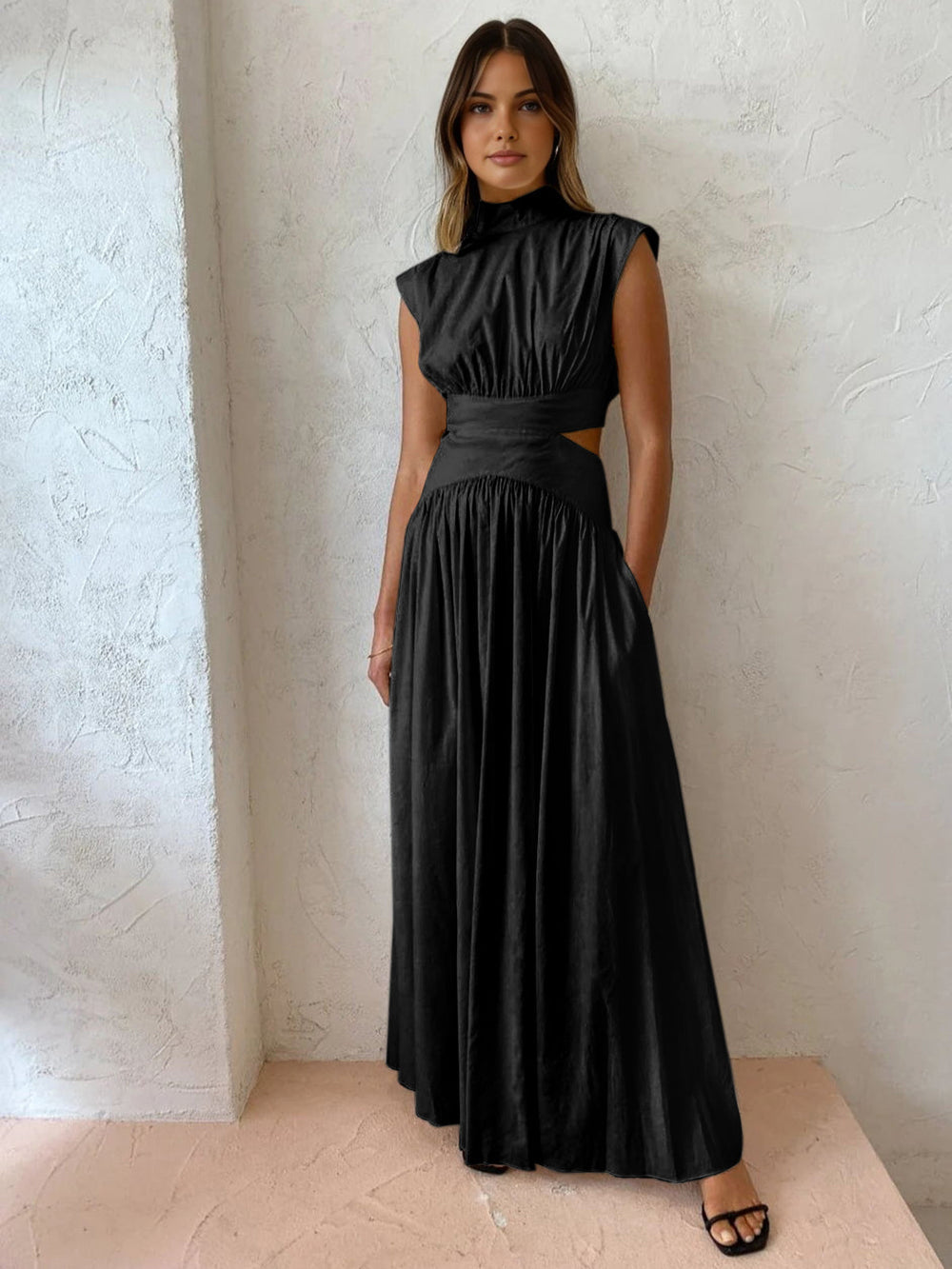 Abito lungo aperto sul fianco da donna – Elegante outfit estivo fluido