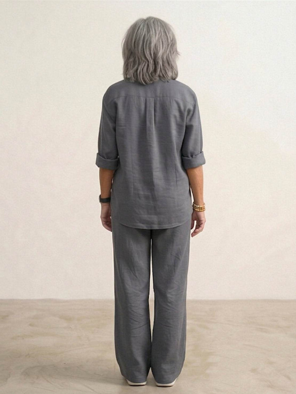 Completo camicia e pantaloni ampi da donna – Chic e fluido