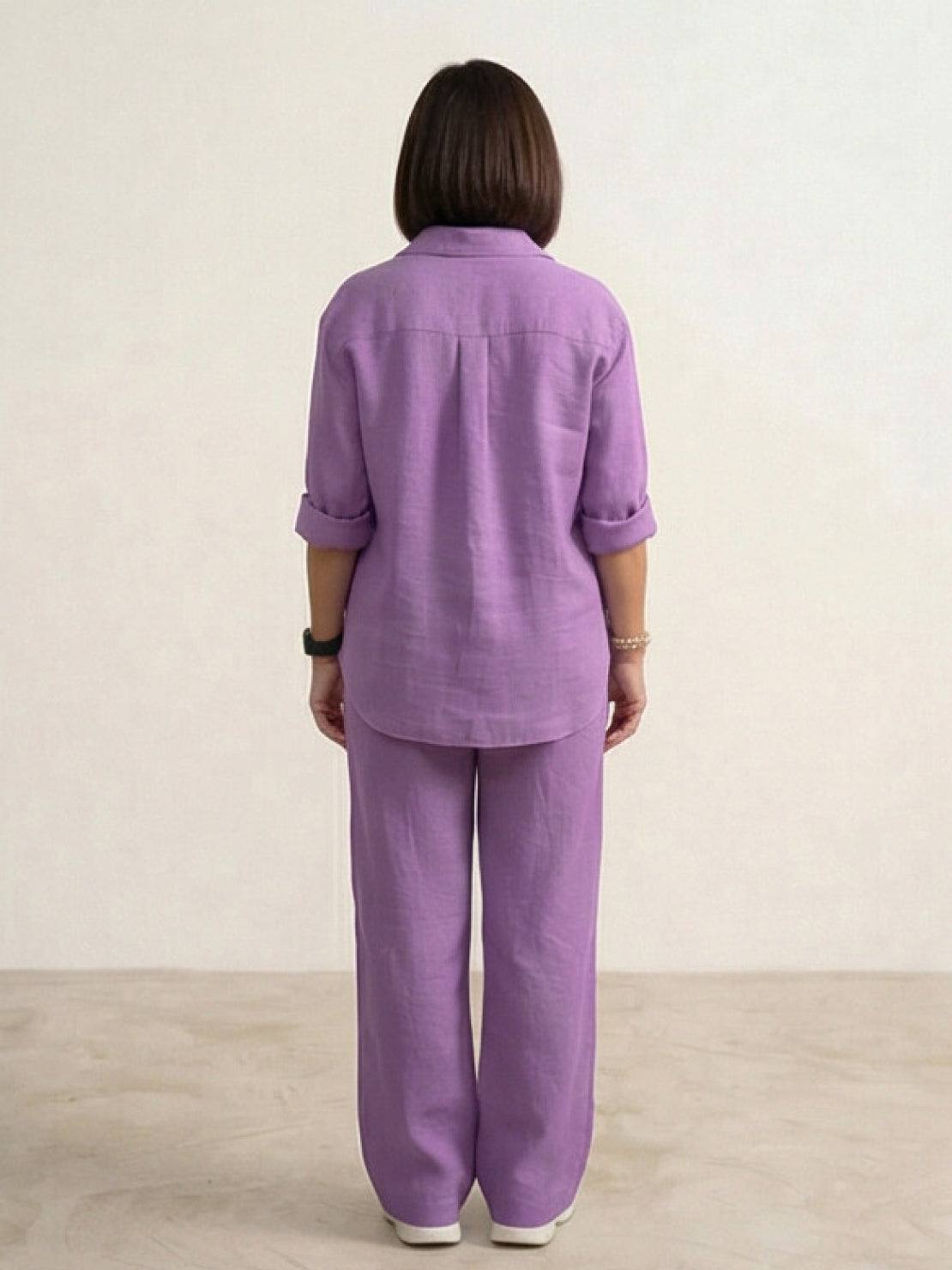 Completo camicia e pantaloni ampi da donna – Chic e fluido