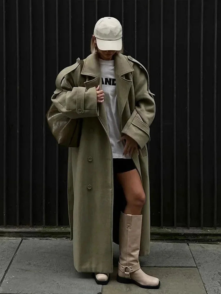 Trench donna lungo oversize a revers ampi - Stile raffinato deciso e contemporaneo