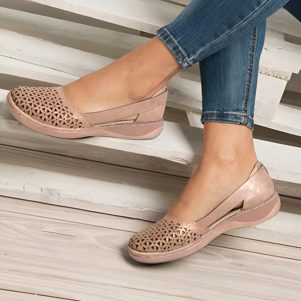 Scarpe ortopediche basse da donna – Traspiranti, con soletta in memory foam, comode per camminare