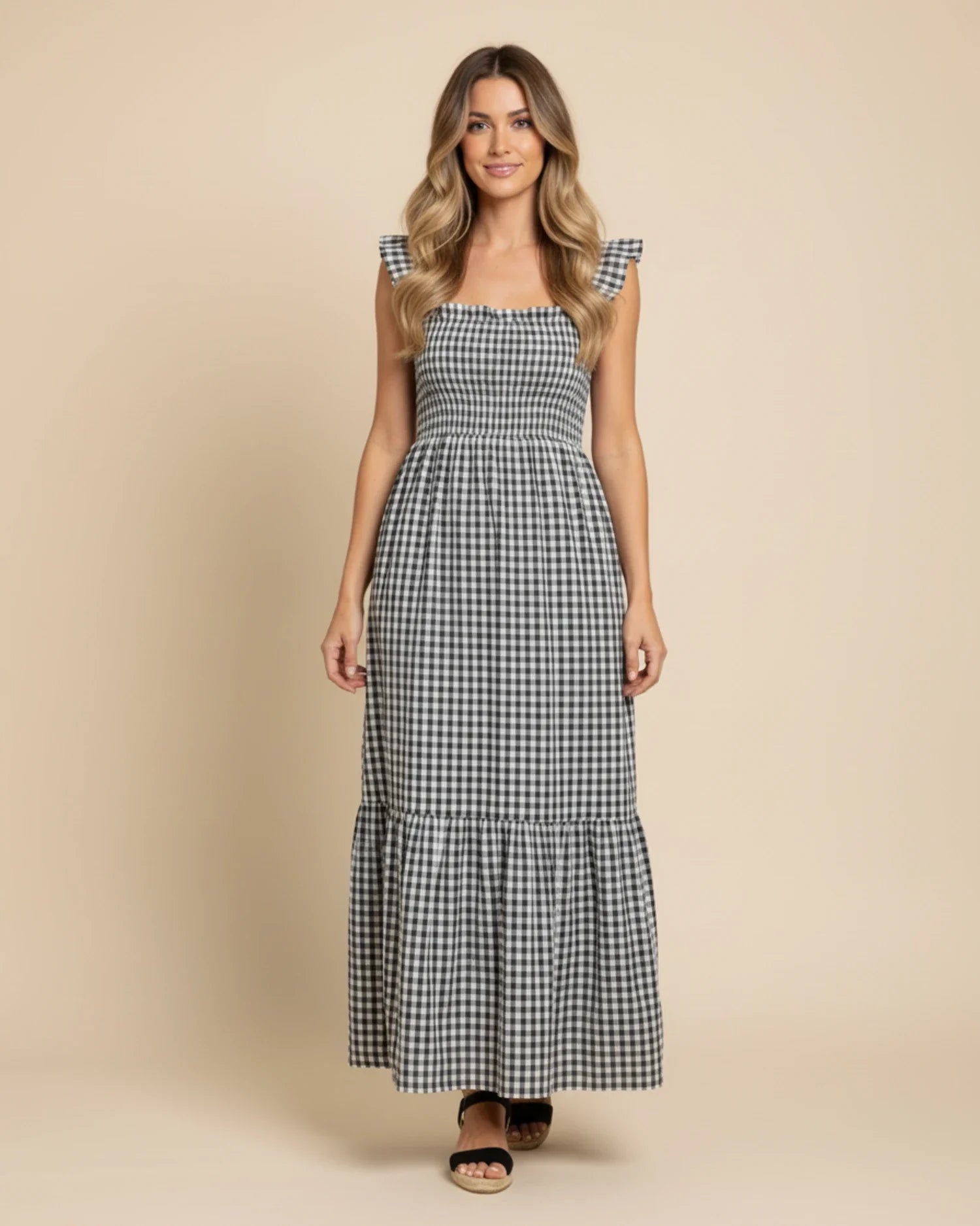Abito lungo da donna a quadretti - Un classico elegante perfetto per l'estate