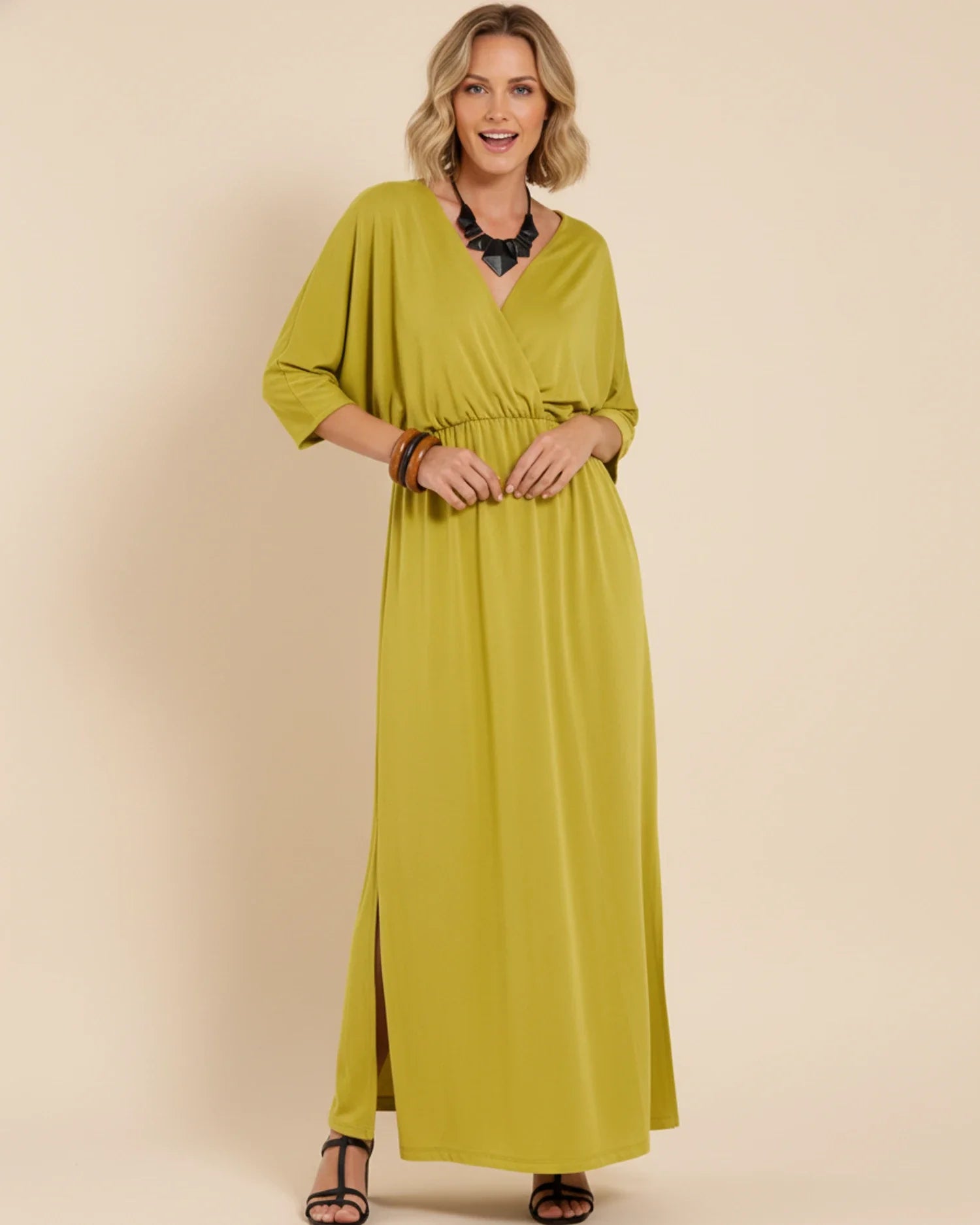 Abito lungo da donna con tasche – Un outfit comodo ed elegante
