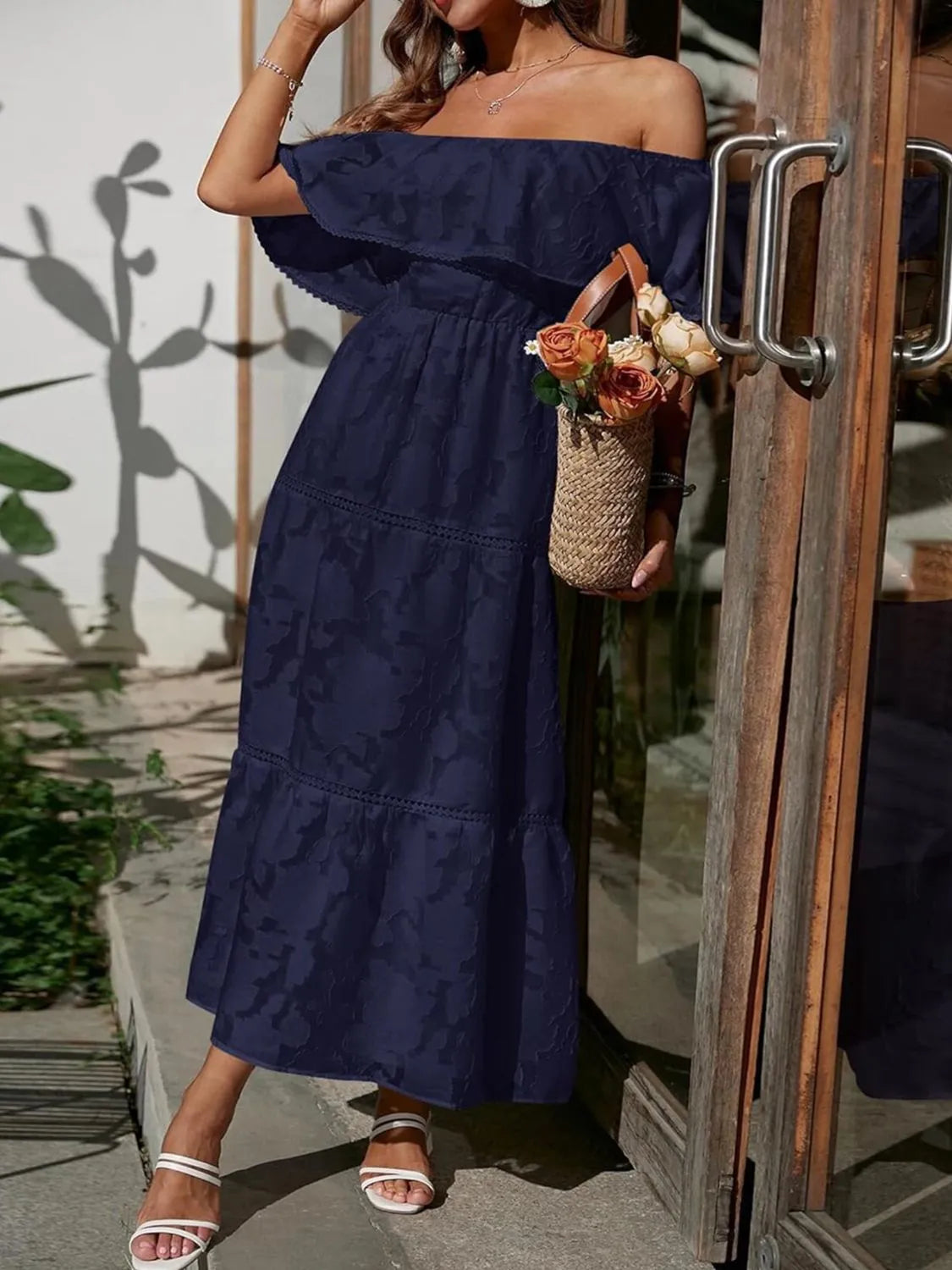 Abito lungo donna spalle scoperte jacquard e volant - Romantico ed elegante