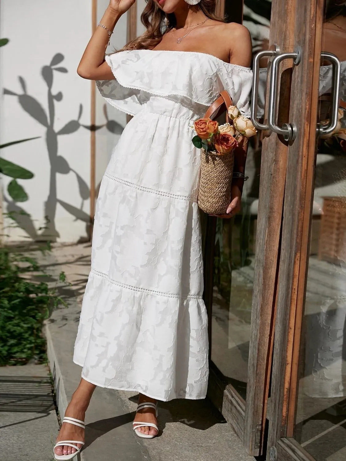 Abito lungo donna spalle scoperte jacquard e volant - Romantico ed elegante