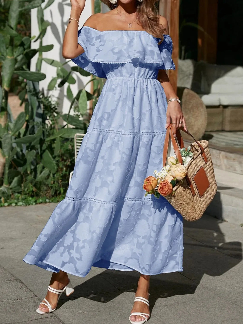 Abito lungo donna spalle scoperte jacquard e volant - Romantico ed elegante